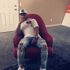 Meet your Posher, Omari